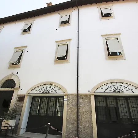 Catillo לינה וארוחת בוקר